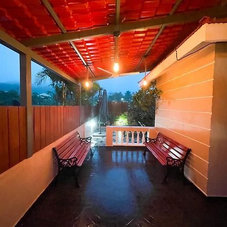Corner House, Lonavla By Meheru-4 Bhk Villa With Pool المظهر الخارجي الصورة