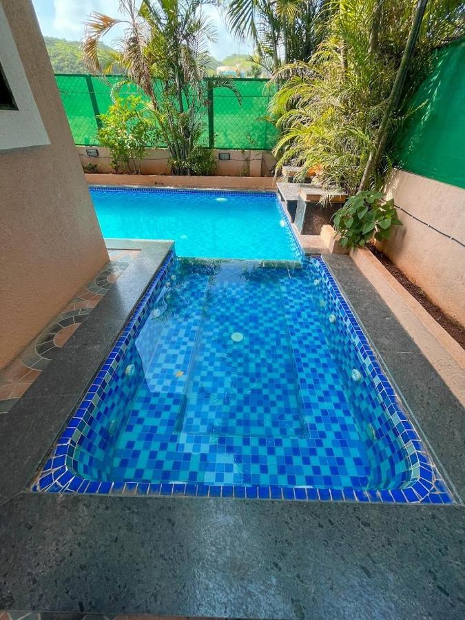 Corner House, Lonavla By Meheru-4 Bhk Villa With Pool المظهر الخارجي الصورة