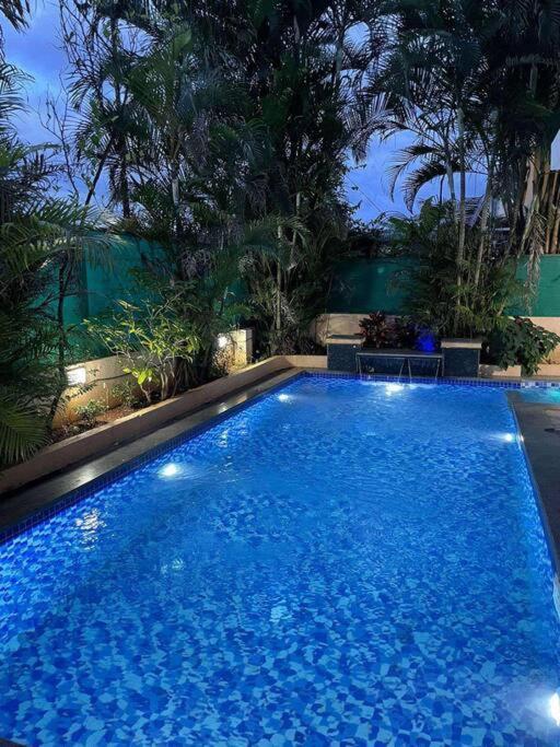Corner House, Lonavla By Meheru-4 Bhk Villa With Pool المظهر الخارجي الصورة