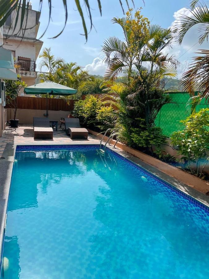 Corner House, Lonavla By Meheru-4 Bhk Villa With Pool المظهر الخارجي الصورة